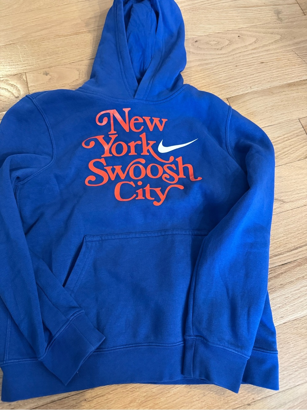 Knicks sweatshirt